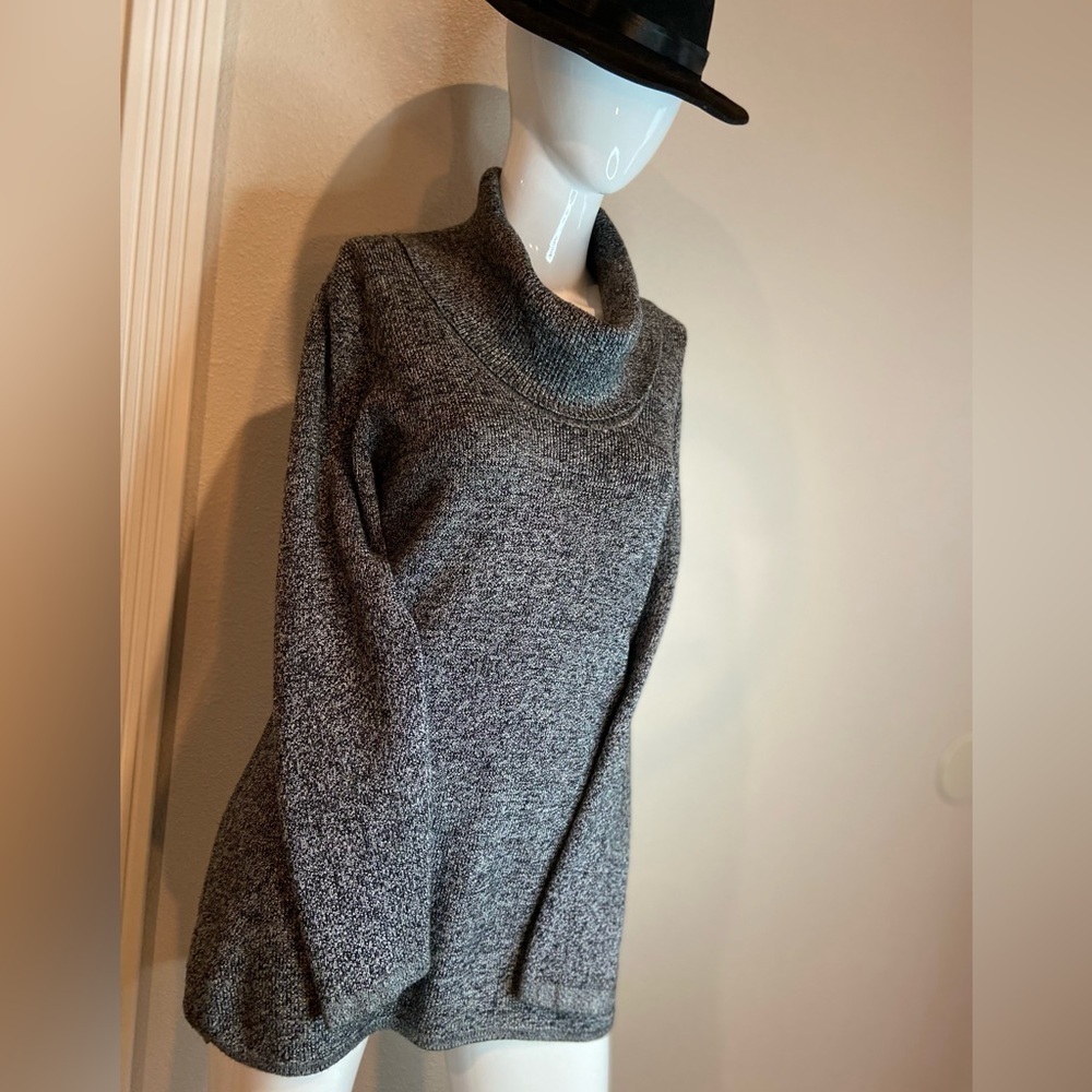 Calvin Klein~Oversized Cowl Neck Knit Pullover Sweater~Black & White~Size L